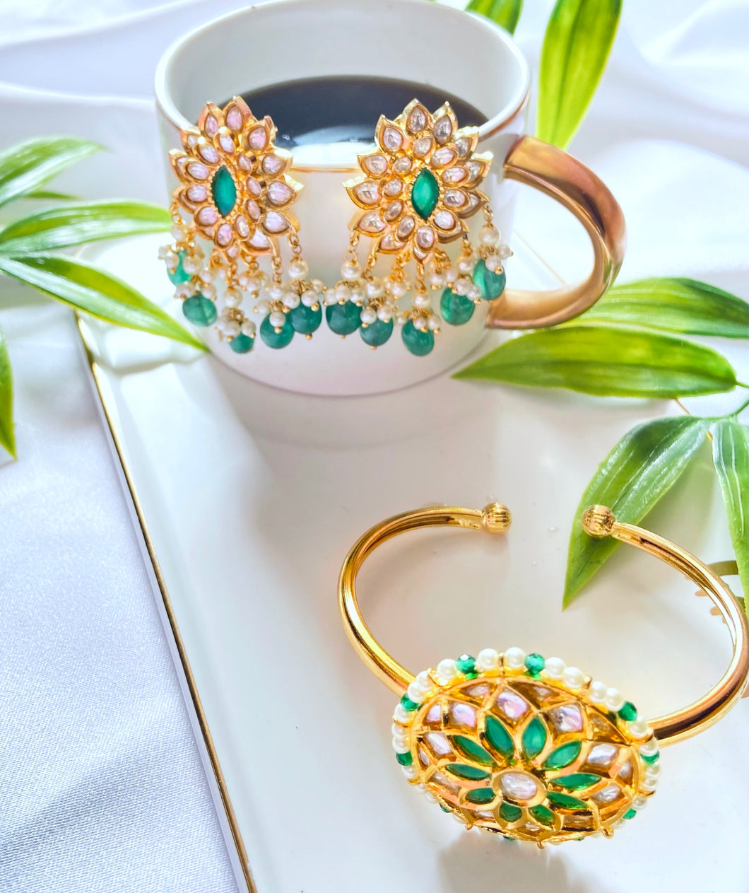 Stunning Green Earring & Bracelet Set