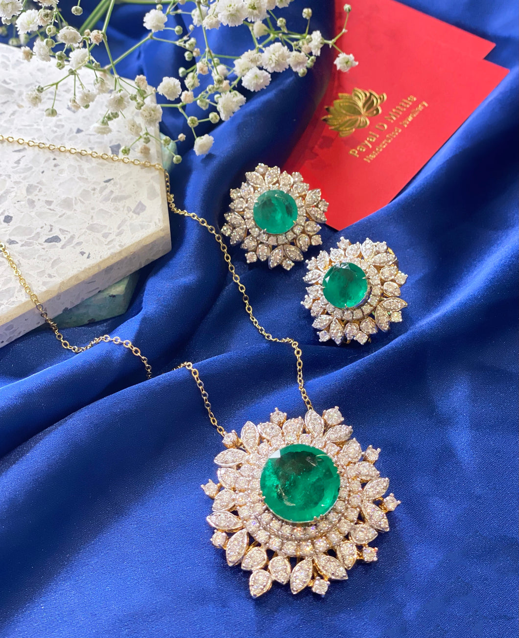 Emerald diamond on sale pendant set